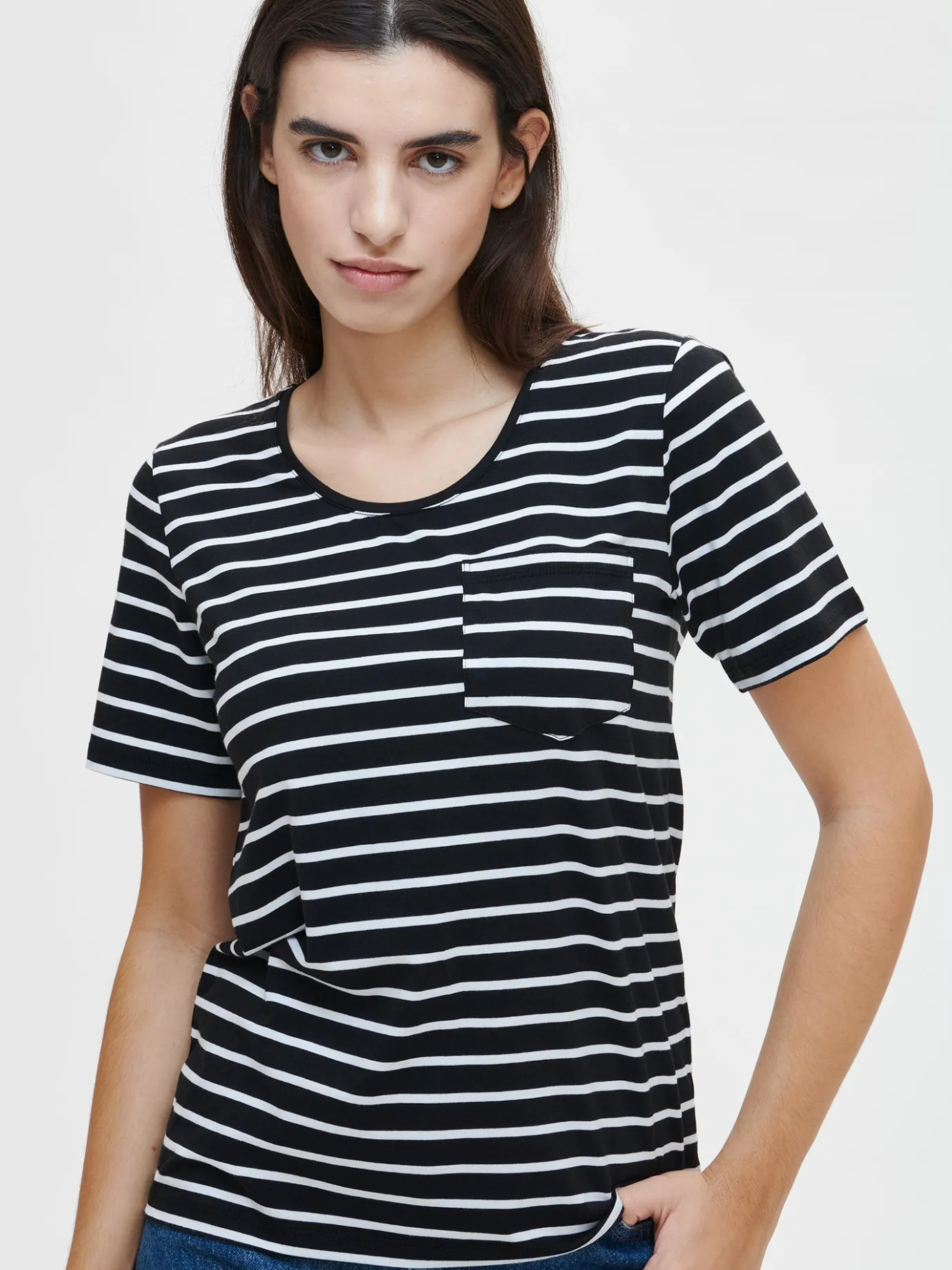 Basics|Paidat Ja Tunikat-Nanso RAITA BASIC t-paita - Musta