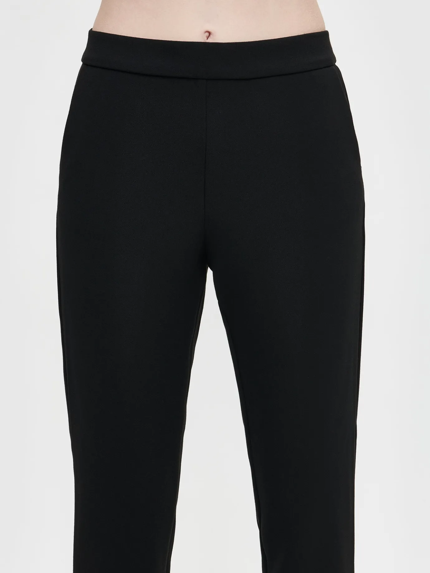 Basics|Housut Ja Farkut-Nanso TARINA housut - Musta